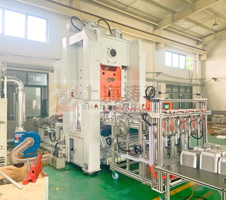 7.5x7x3.8m Manufacturing Food Container Punching Machine White Orange